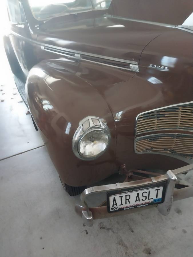 Dodge-Business-coupe-1940-brown-4