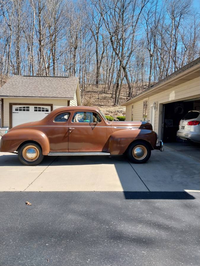 Dodge-Business-coupe-1940-brown-6