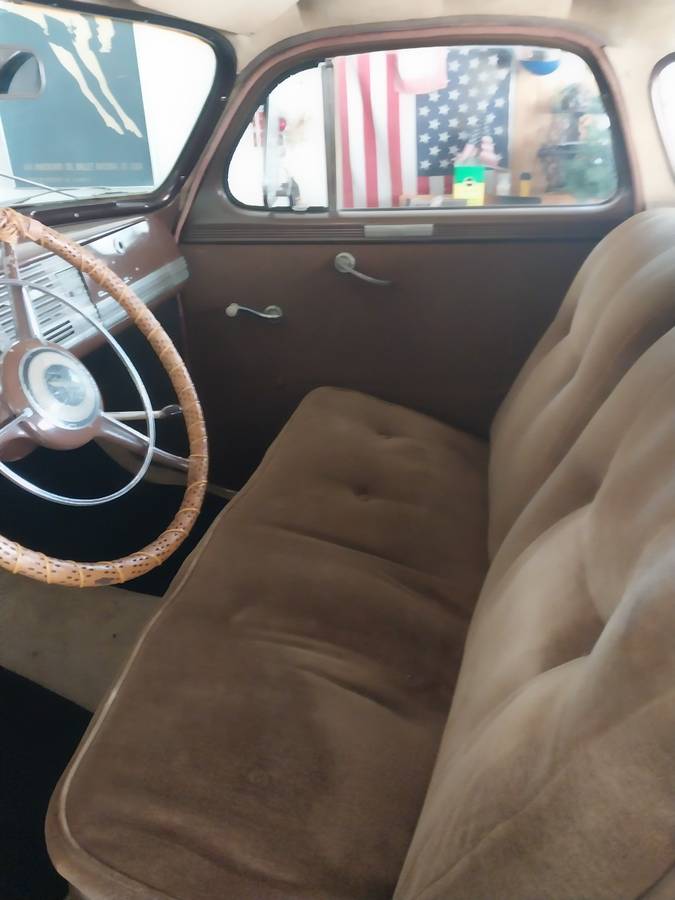 Dodge-Business-coupe-1940-brown-9