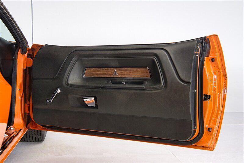 Dodge-Challenger-1970-18