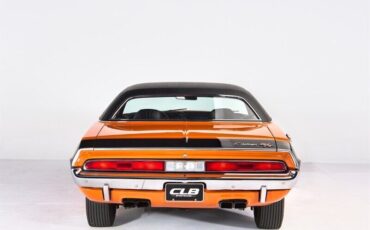 Dodge-Challenger-1970-2
