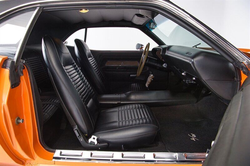 Dodge-Challenger-1970-22