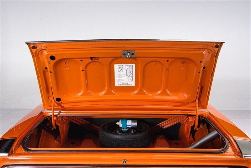 Dodge-Challenger-1970-24