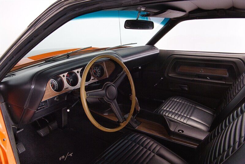 Dodge-Challenger-1970-30