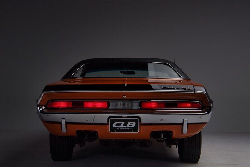 Dodge-Challenger-1970-5