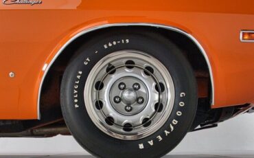 Dodge-Challenger-1970-9