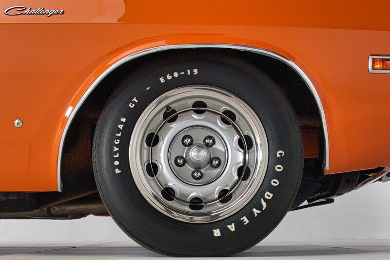 Dodge-Challenger-1970-9