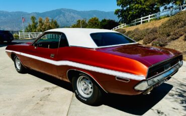 Dodge-Challenger-1970-Coupe-2