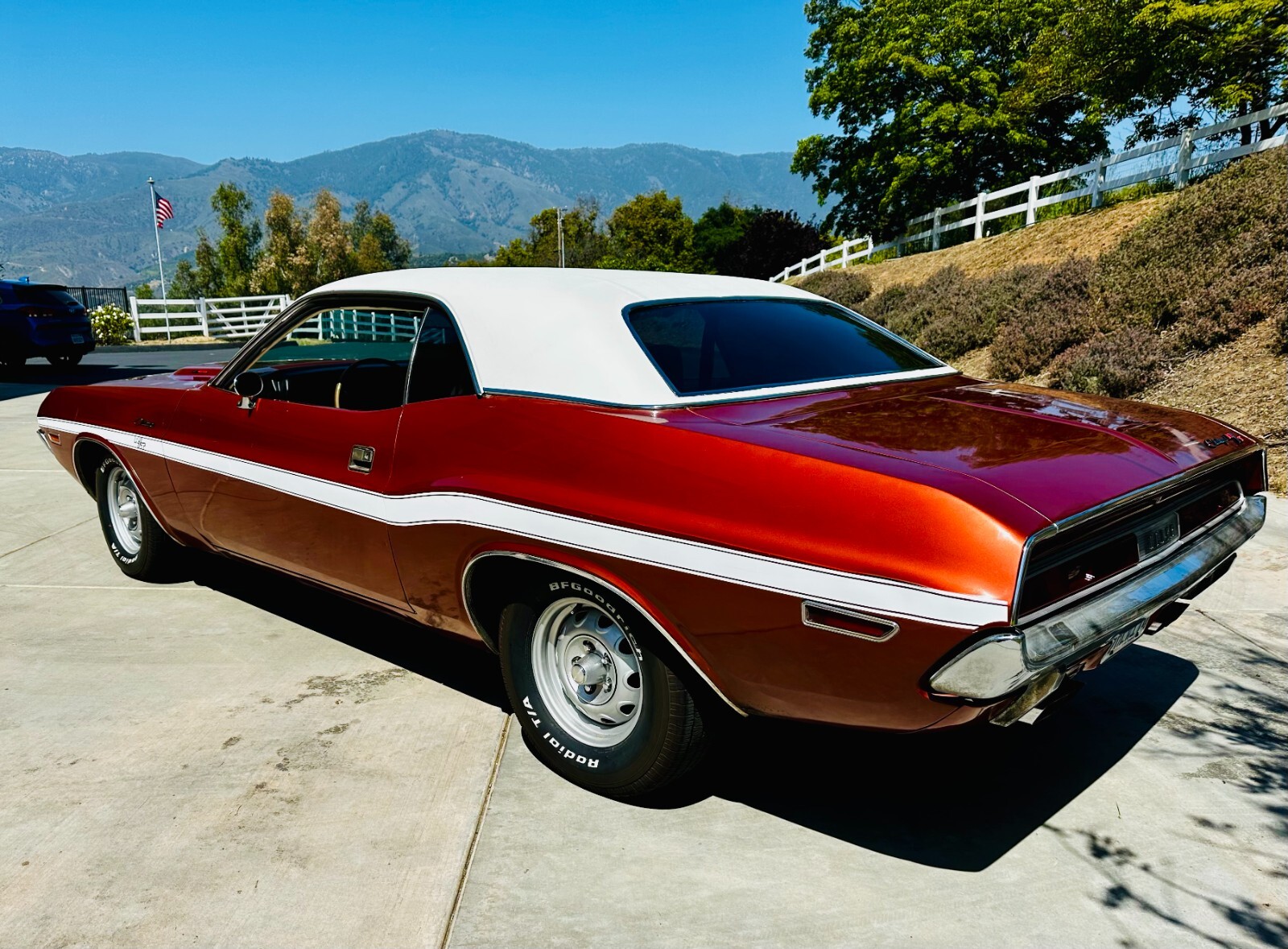 Dodge-Challenger-1970-Coupe-2