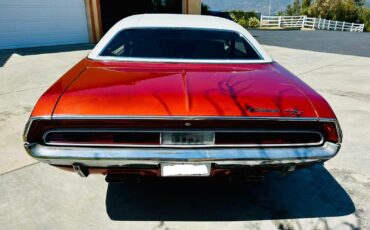 Dodge-Challenger-1970-Coupe-5