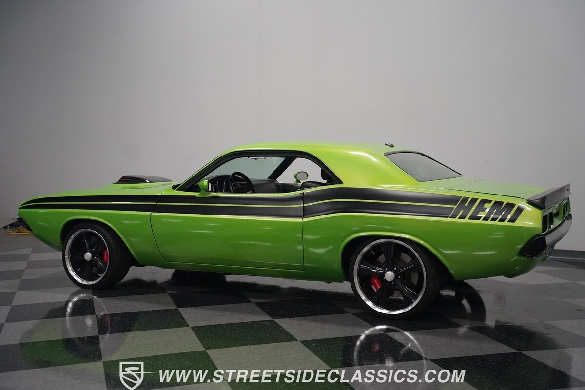 Dodge-Challenger-1972-Hardtop-10