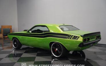 Dodge-Challenger-1972-Hardtop-11