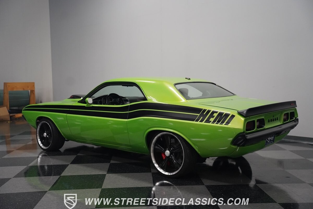 Dodge-Challenger-1972-Hardtop-11