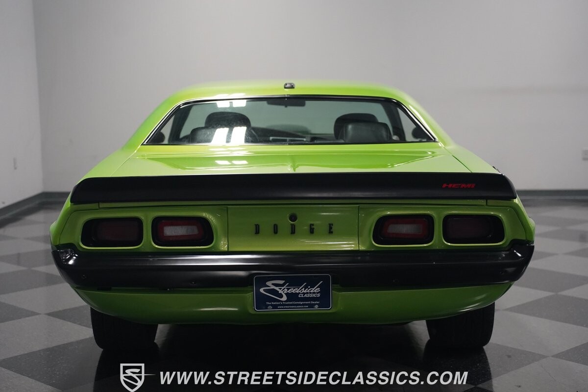 Dodge-Challenger-1972-Hardtop-13