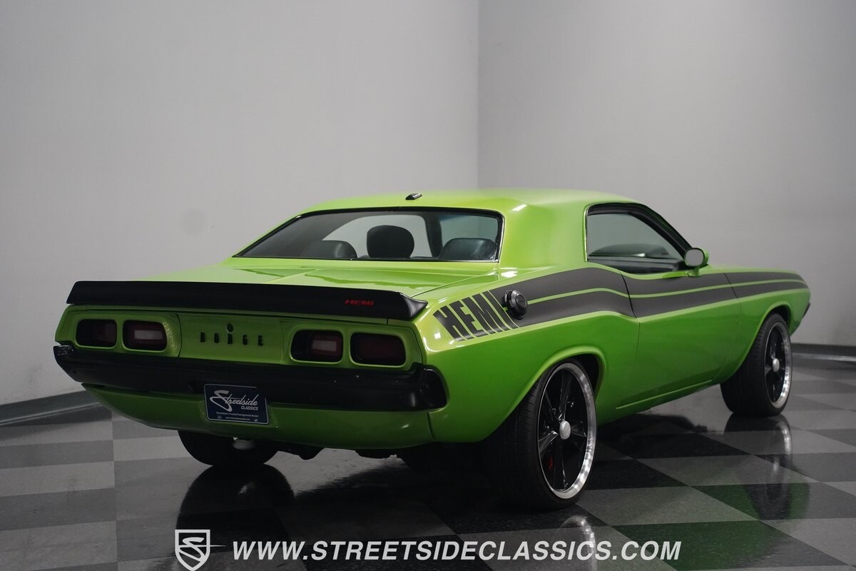 Dodge-Challenger-1972-Hardtop-14