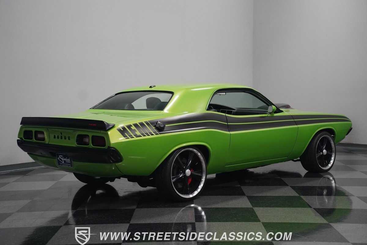 Dodge-Challenger-1972-Hardtop-15