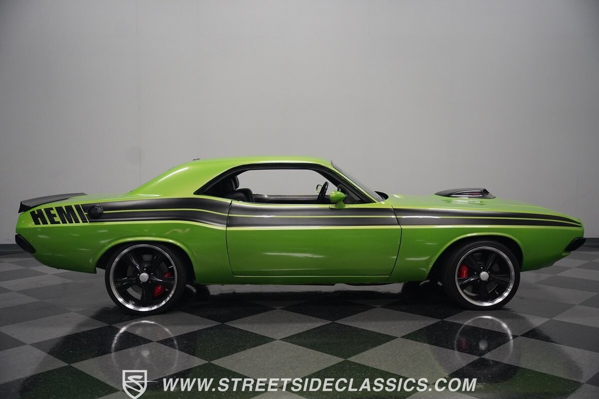 Dodge-Challenger-1972-Hardtop-17