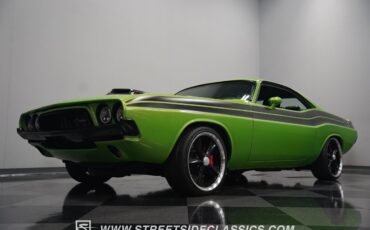 Dodge-Challenger-1972-Hardtop-24