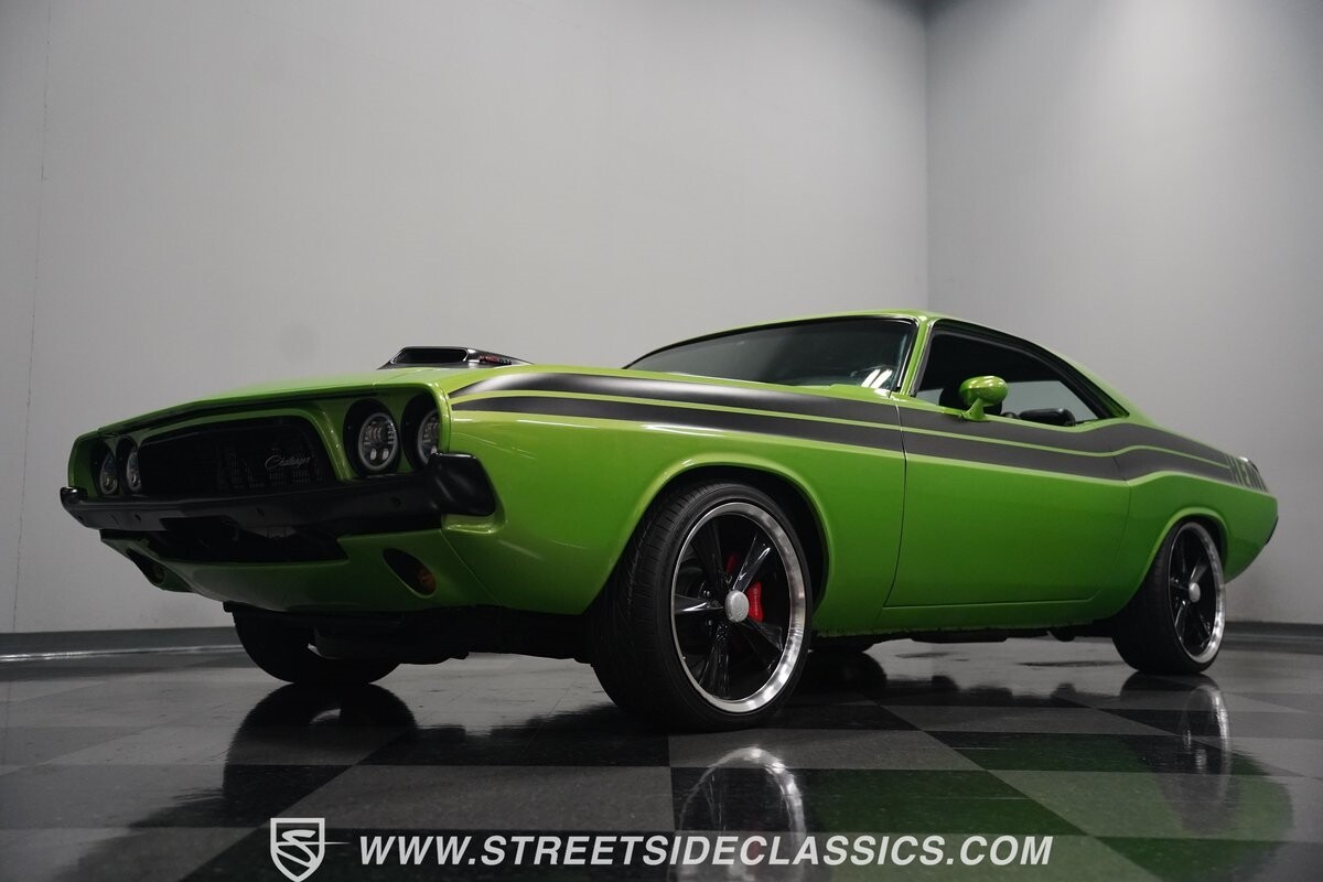Dodge-Challenger-1972-Hardtop-24