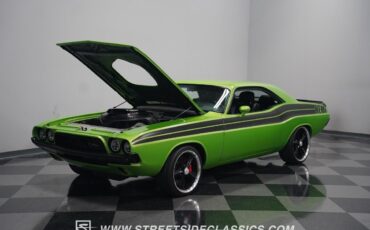 Dodge-Challenger-1972-Hardtop-35