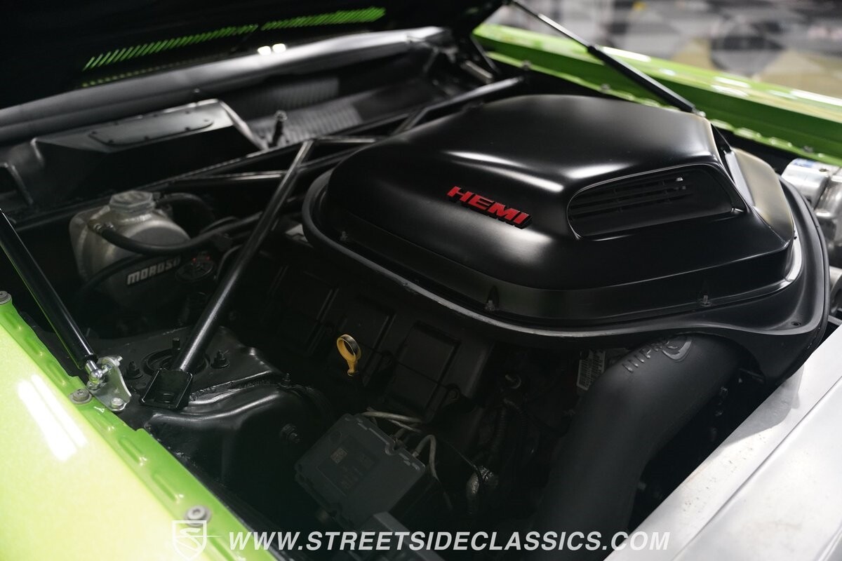Dodge-Challenger-1972-Hardtop-36