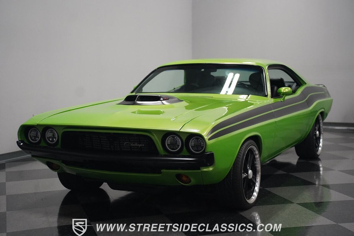 Dodge-Challenger-1972-Hardtop-6