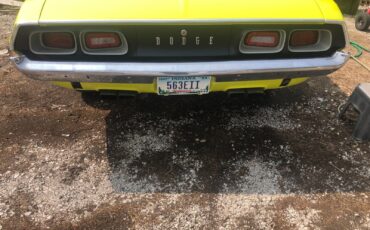 Dodge-Challenger-1974-Coupe-15