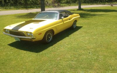 Dodge Challenger  1974 yellow