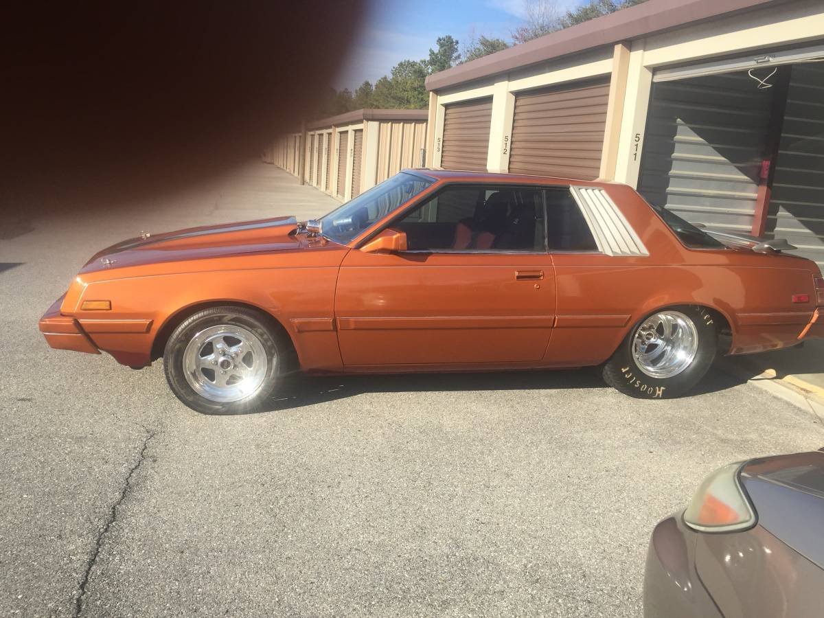 Dodge-Challenger-1981-orange-2