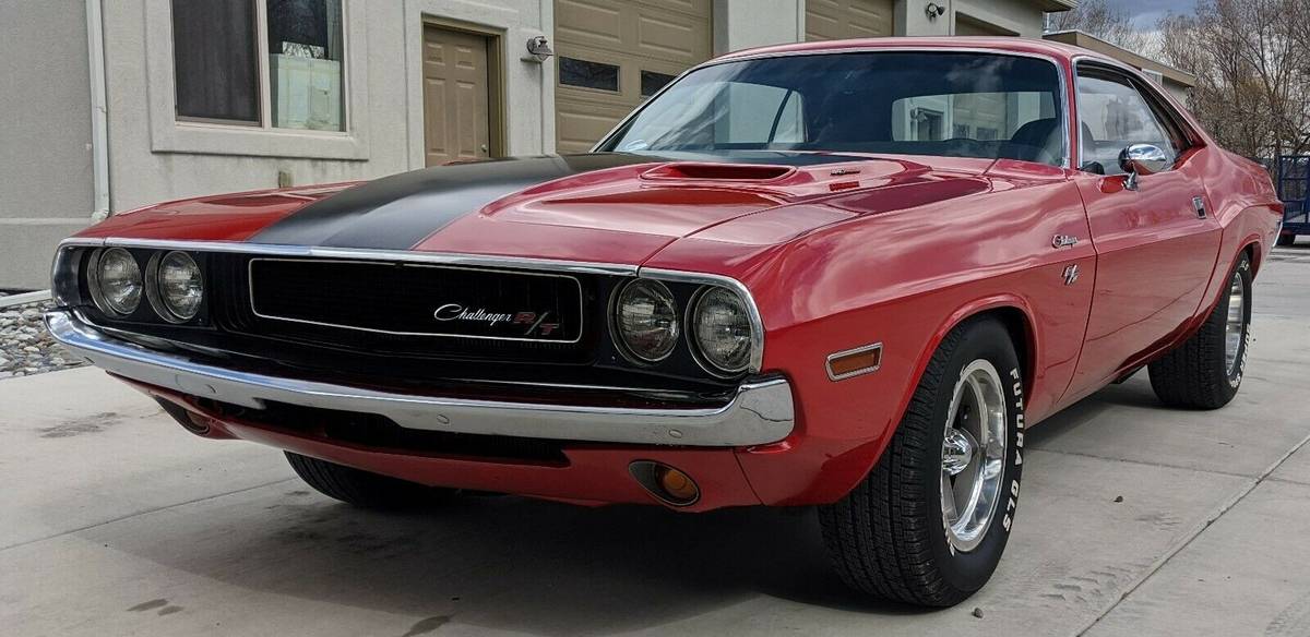 Dodge-Challenger-rt-1970-red