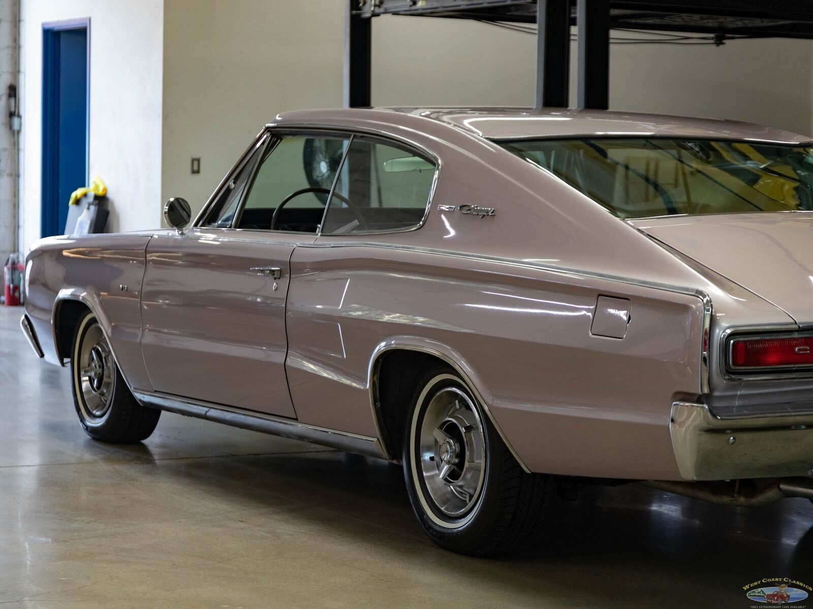 Dodge-Charger-1966-2-Door-Fastback-Hardtop-21