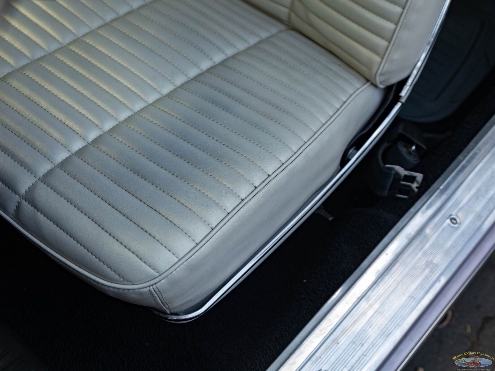 Dodge-Charger-1966-2-Door-Fastback-Hardtop-29