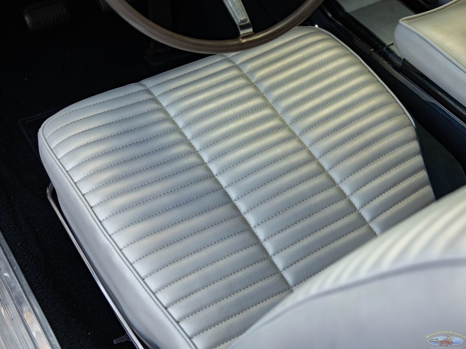 Dodge-Charger-1966-2-Door-Fastback-Hardtop-32
