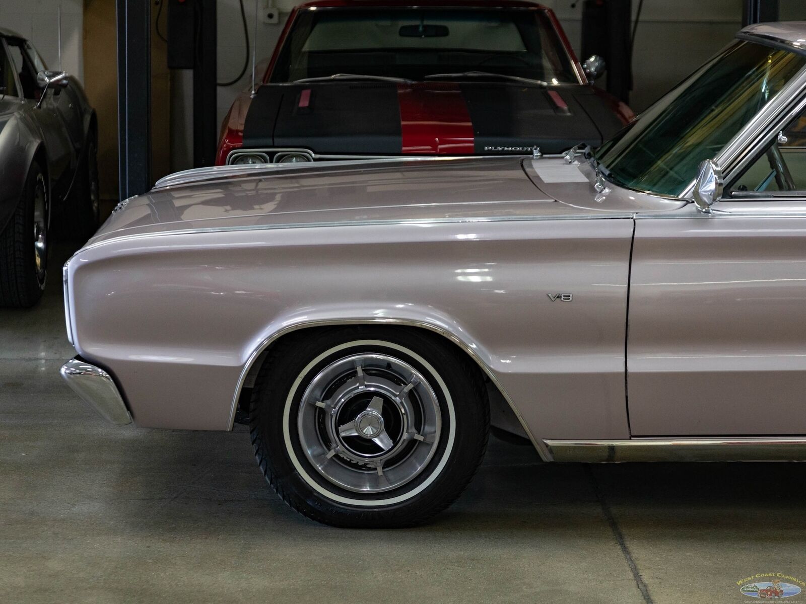 Dodge-Charger-1966-2-Door-Fastback-Hardtop-4
