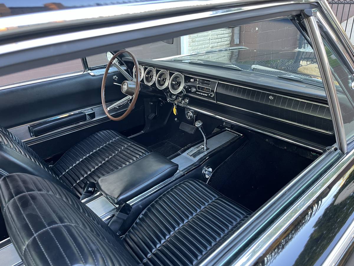 Dodge-Charger-1966-black-4