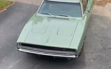 Dodge-Charger-1968-Coupe-3