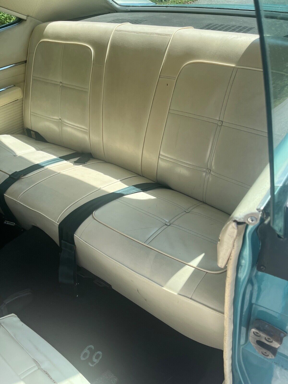 Dodge-Charger-1969-12