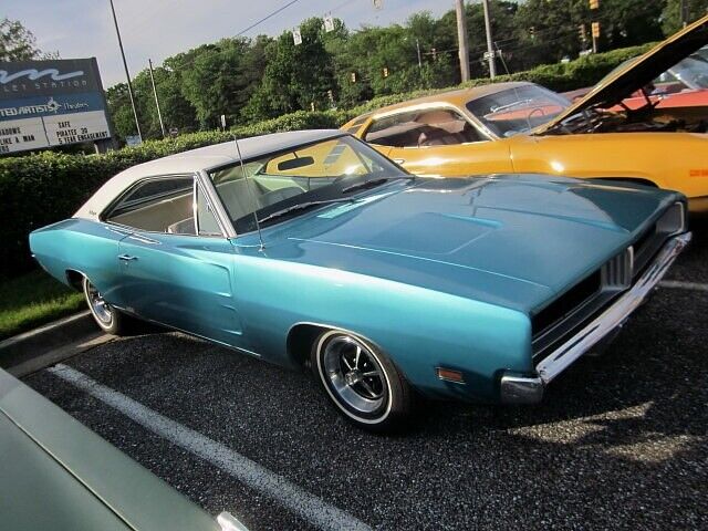 Dodge-Charger-1969-17