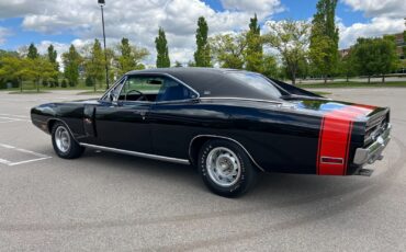 Dodge-Charger-1970-2