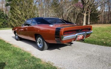 Dodge-Charger-1970-5