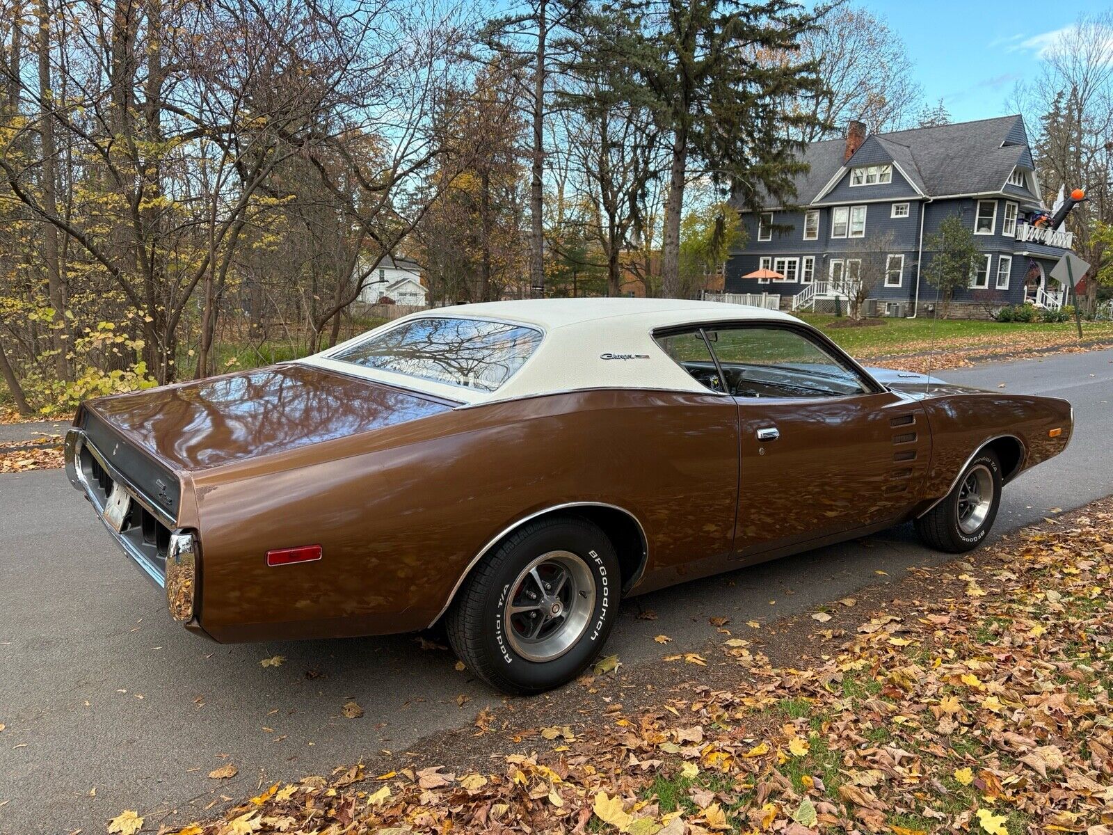 Dodge-Charger-1972-4