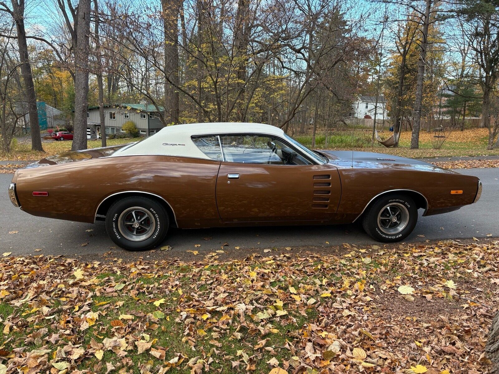 Dodge-Charger-1972-5