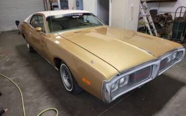 Dodge-Charger-1973-13