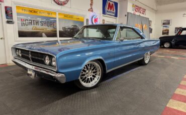 Dodge-Coronet-1967-1