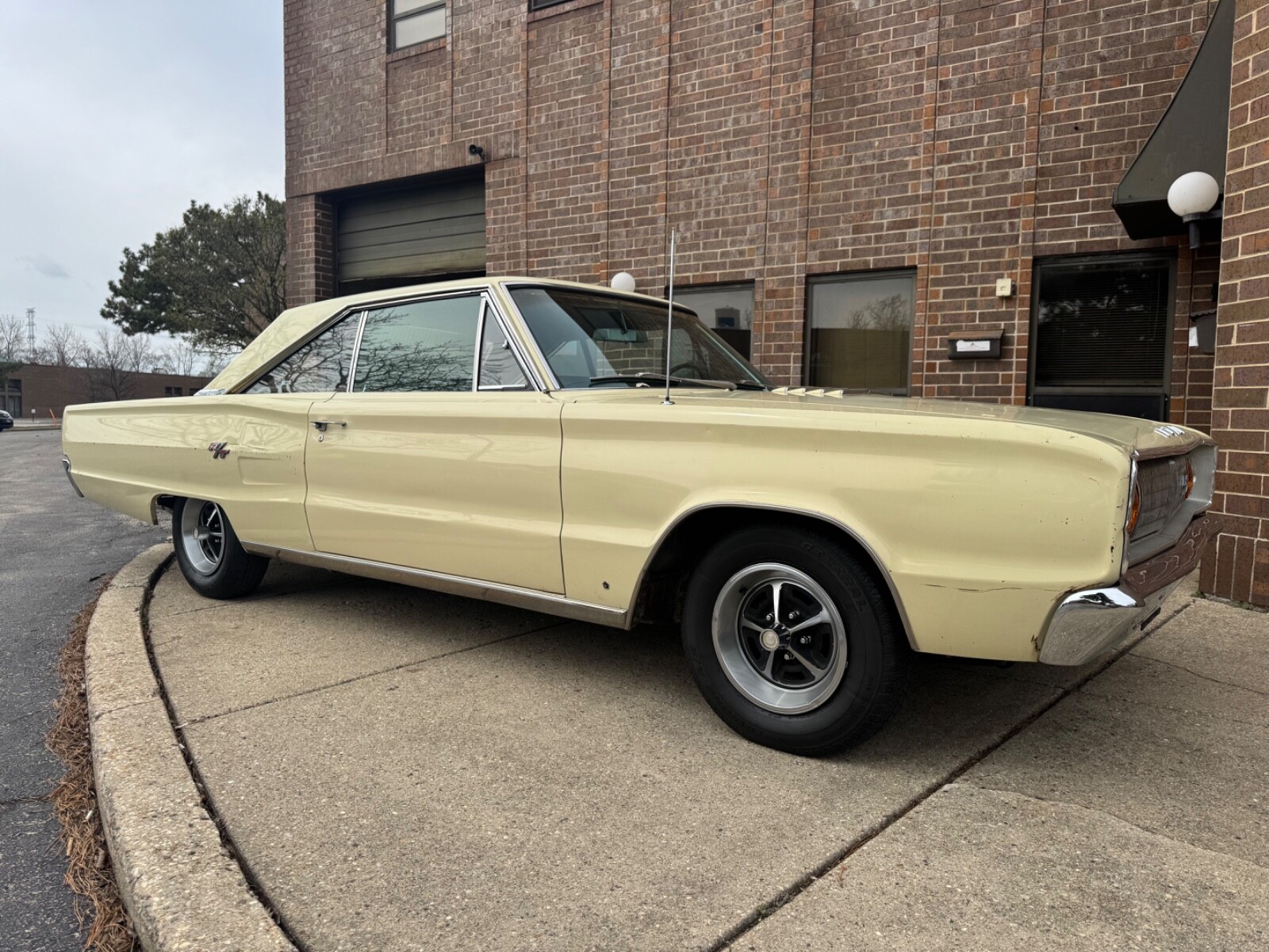 Dodge-Coronet-1967-Coupe-8
