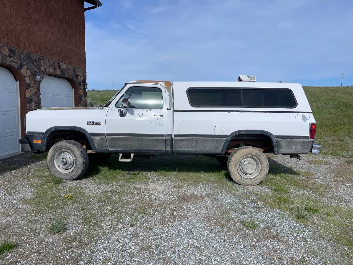 Dodge-Cummins-diesel-1993-white-1