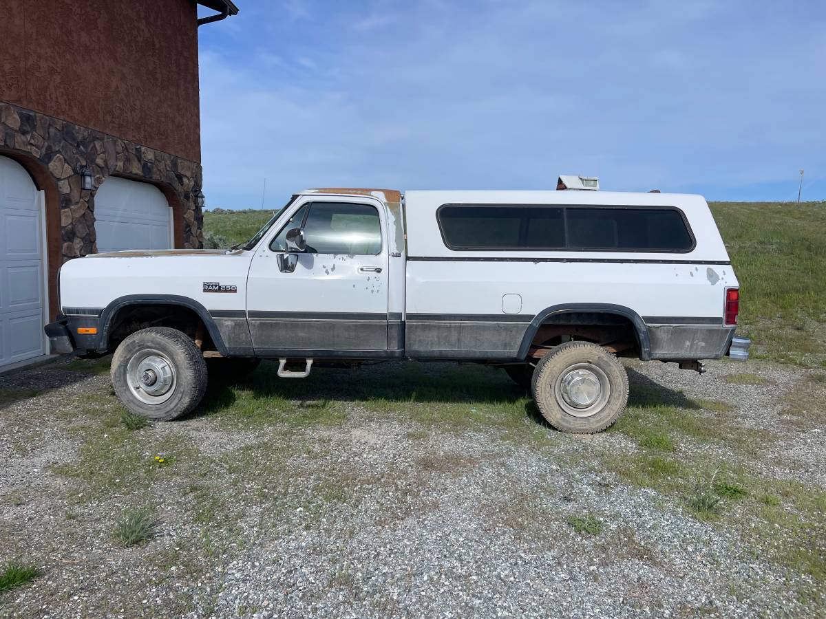 Dodge-Cummins-diesel-1993-white-2
