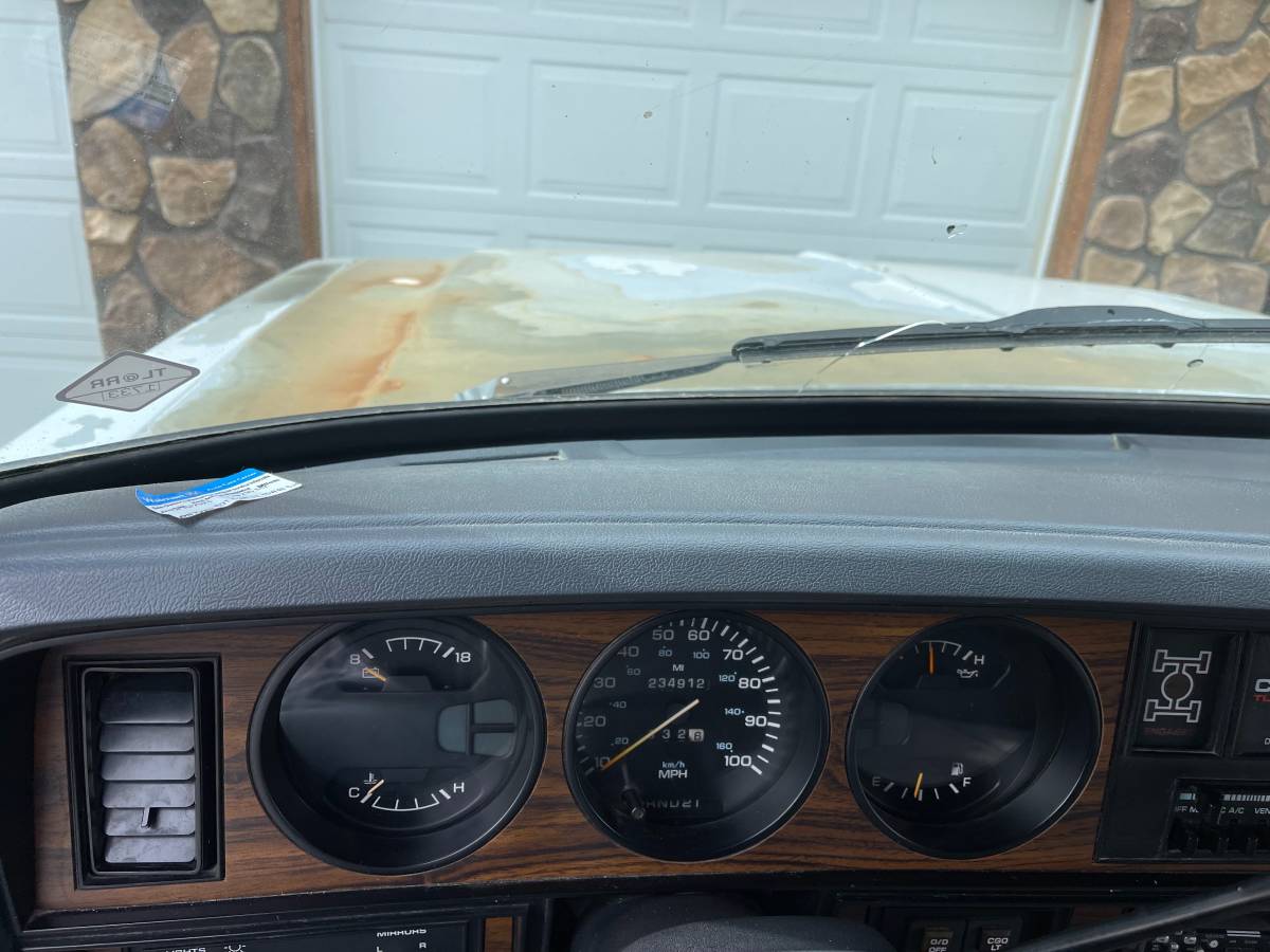 Dodge-Cummins-diesel-1993-white