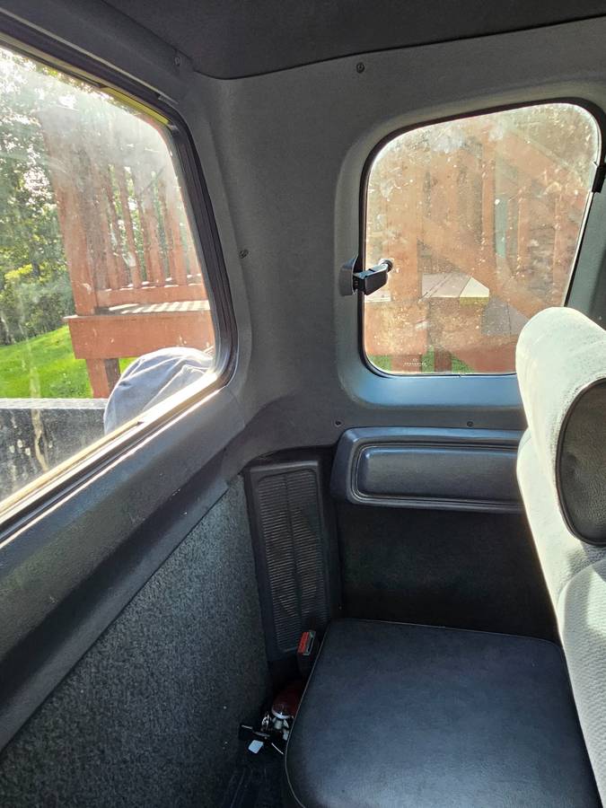 Dodge-D-250-diesel-1993-white-10
