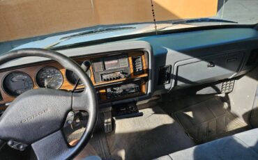 Dodge-D-250-diesel-1993-white-6